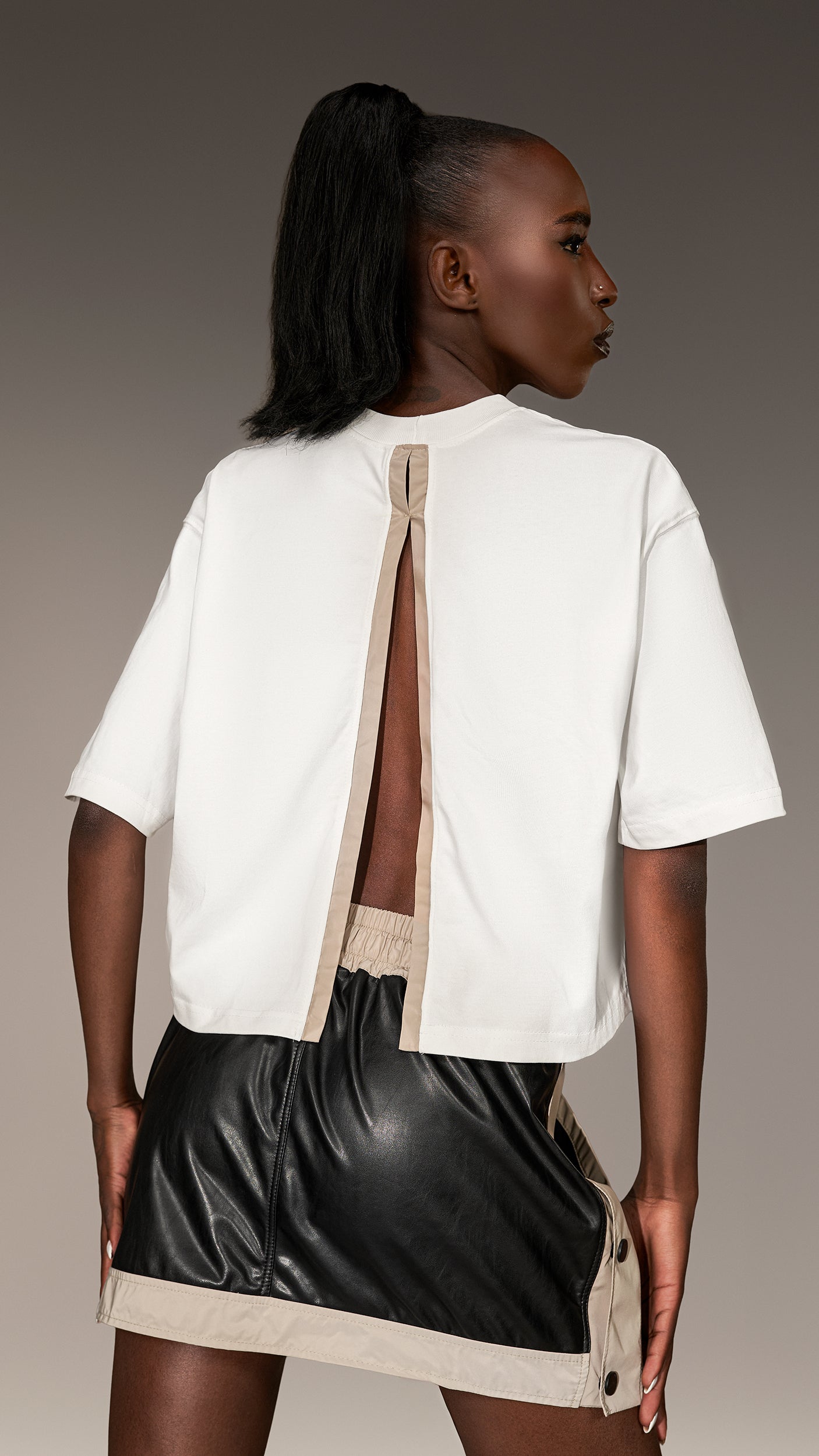 Cut-out T-shirt - T26370