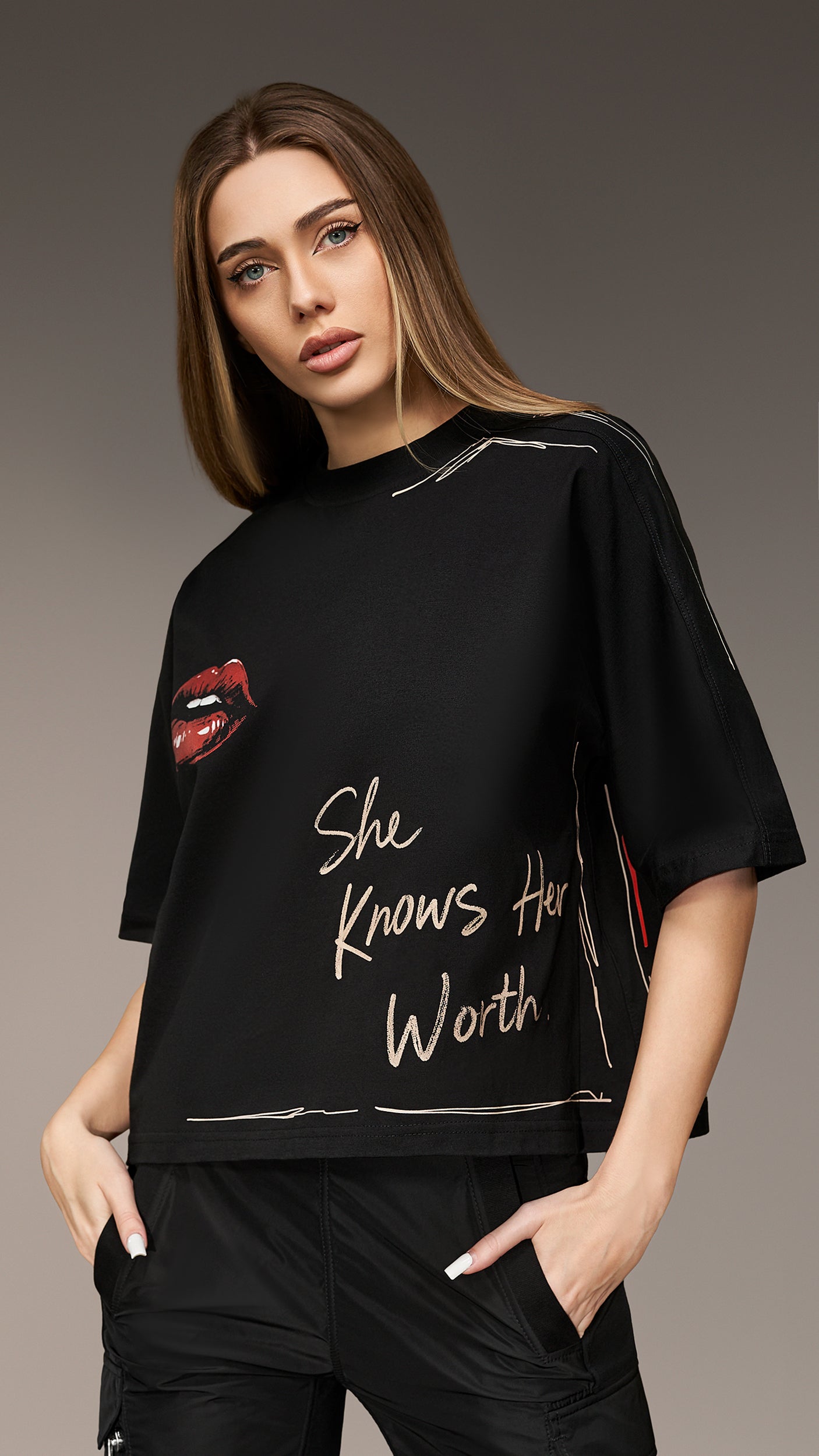 "She Knows Her Worth" T-Shirt - T26991