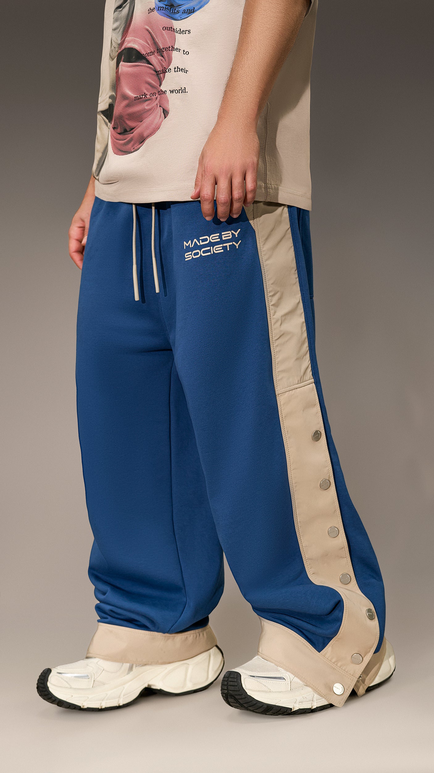 Oversized Trousers with Snap Fasteners – P16081