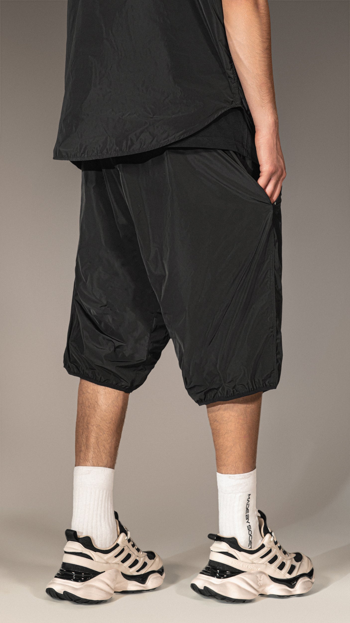 Casual Shorts "Made by society" - B15619