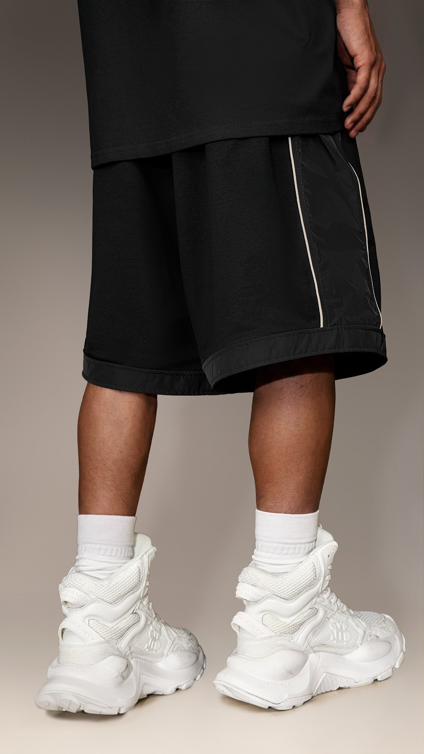 GRID-LOCK Bermuda Shorts - B17460