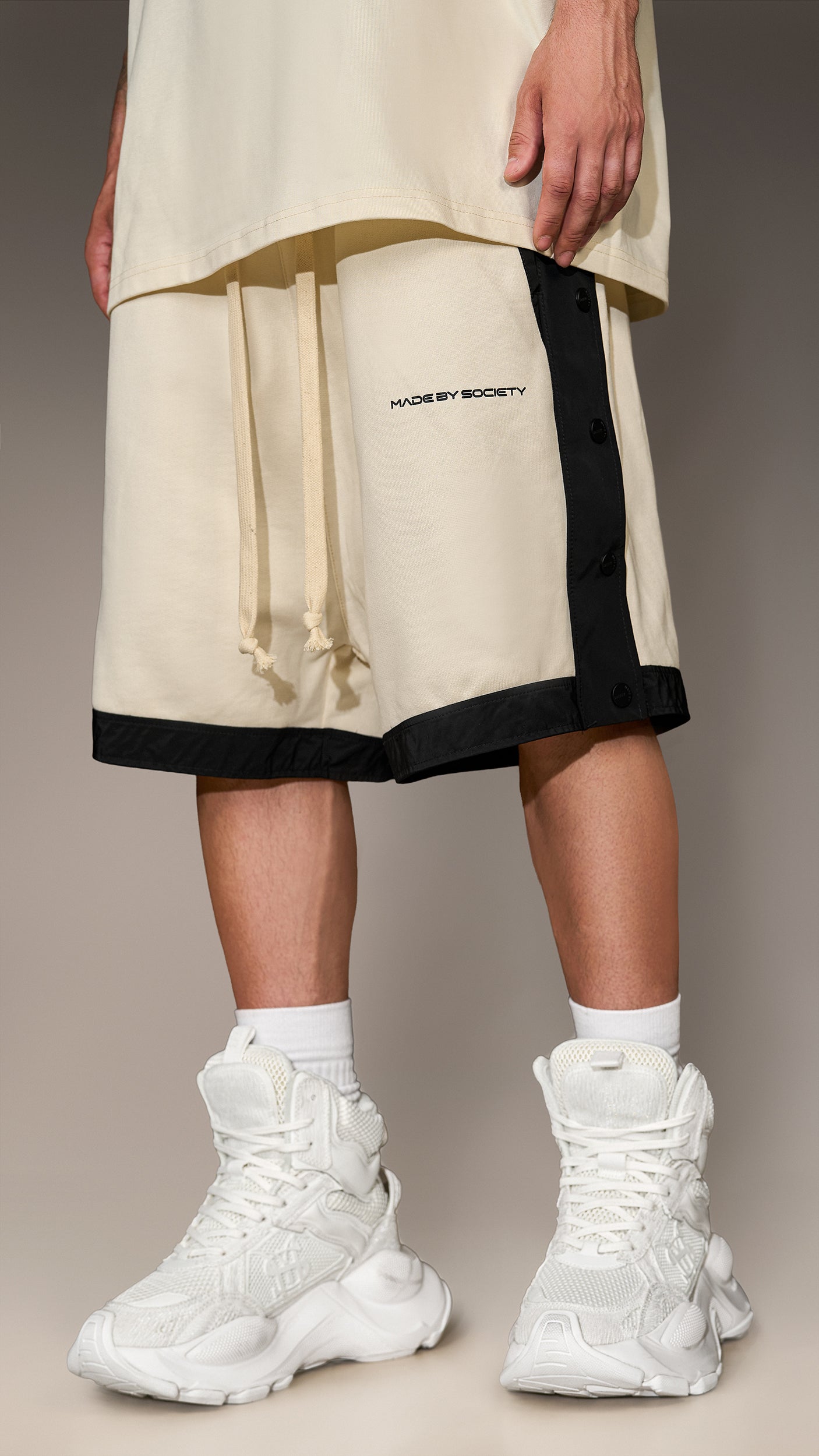 ASSET Bermuda Shorts - B17381