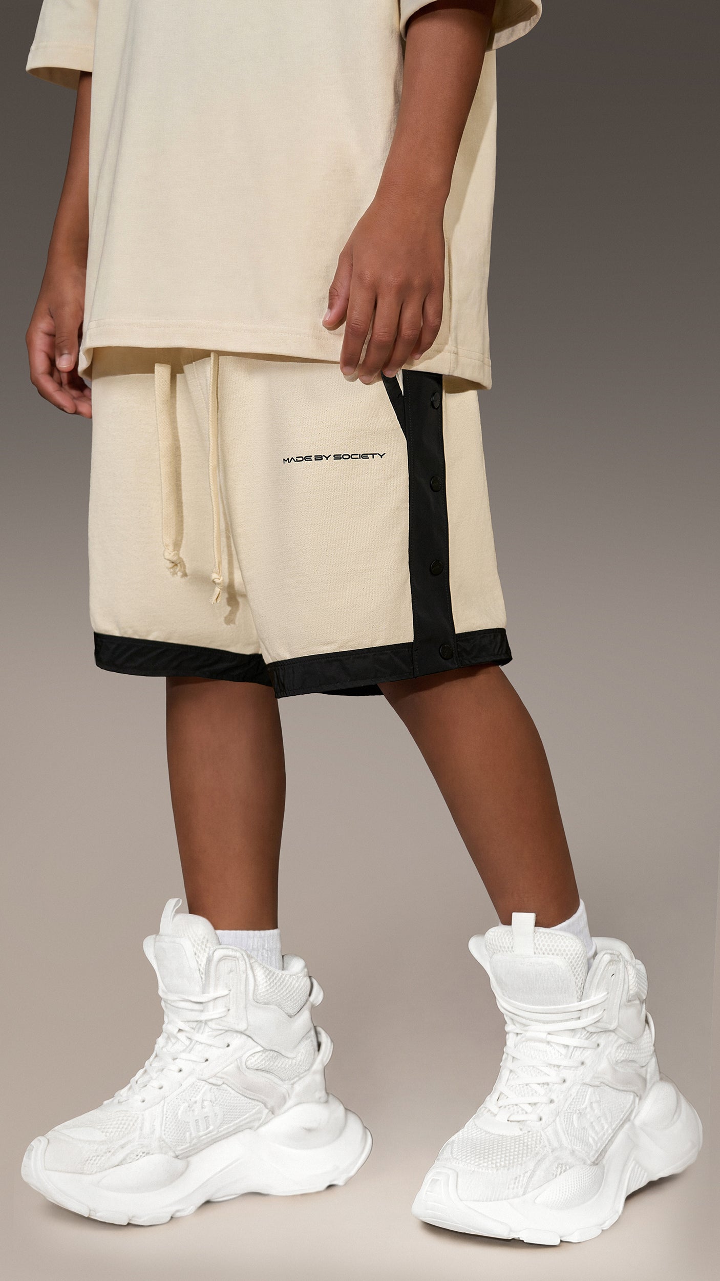STASIS Bermuda Shorts - B37383