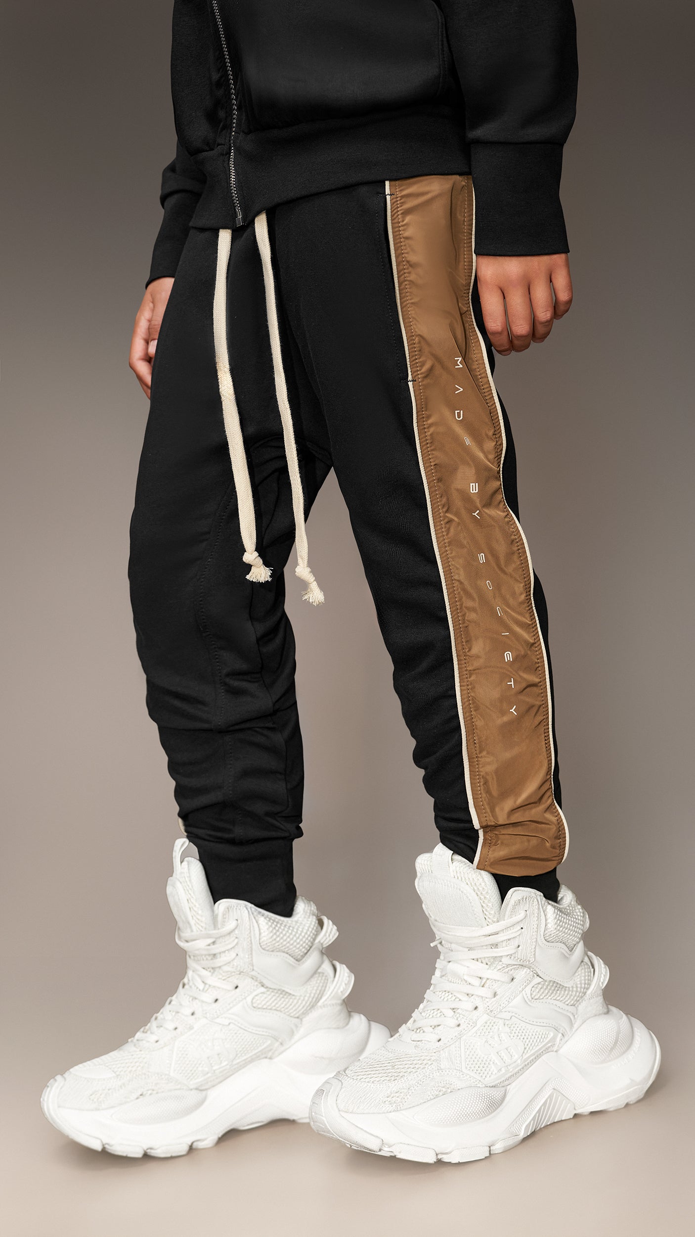 Jogger Trousers - P36690