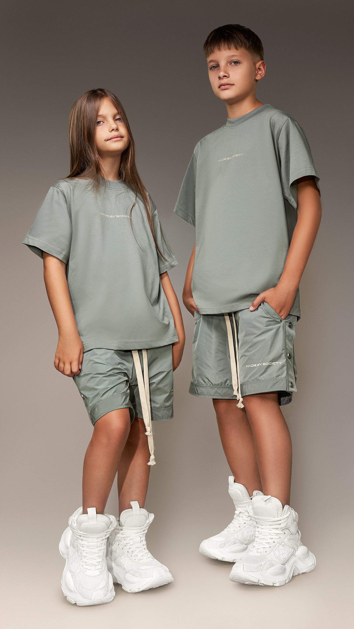 Boys' Green Bermuda Shorts with Snap Fasteners - B36601