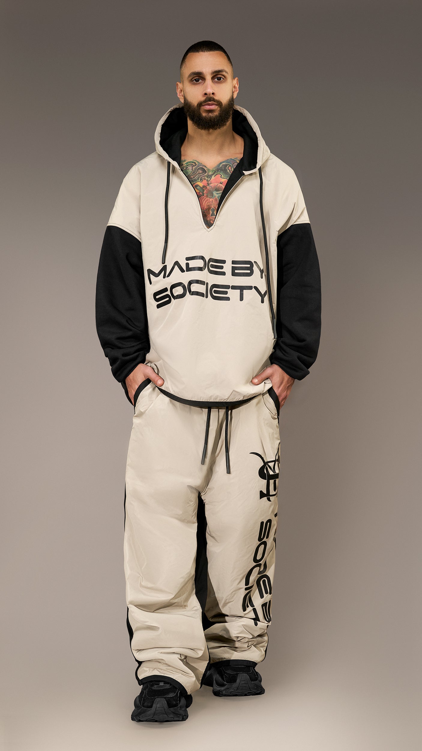Hoodie "Made by Society" – H16024