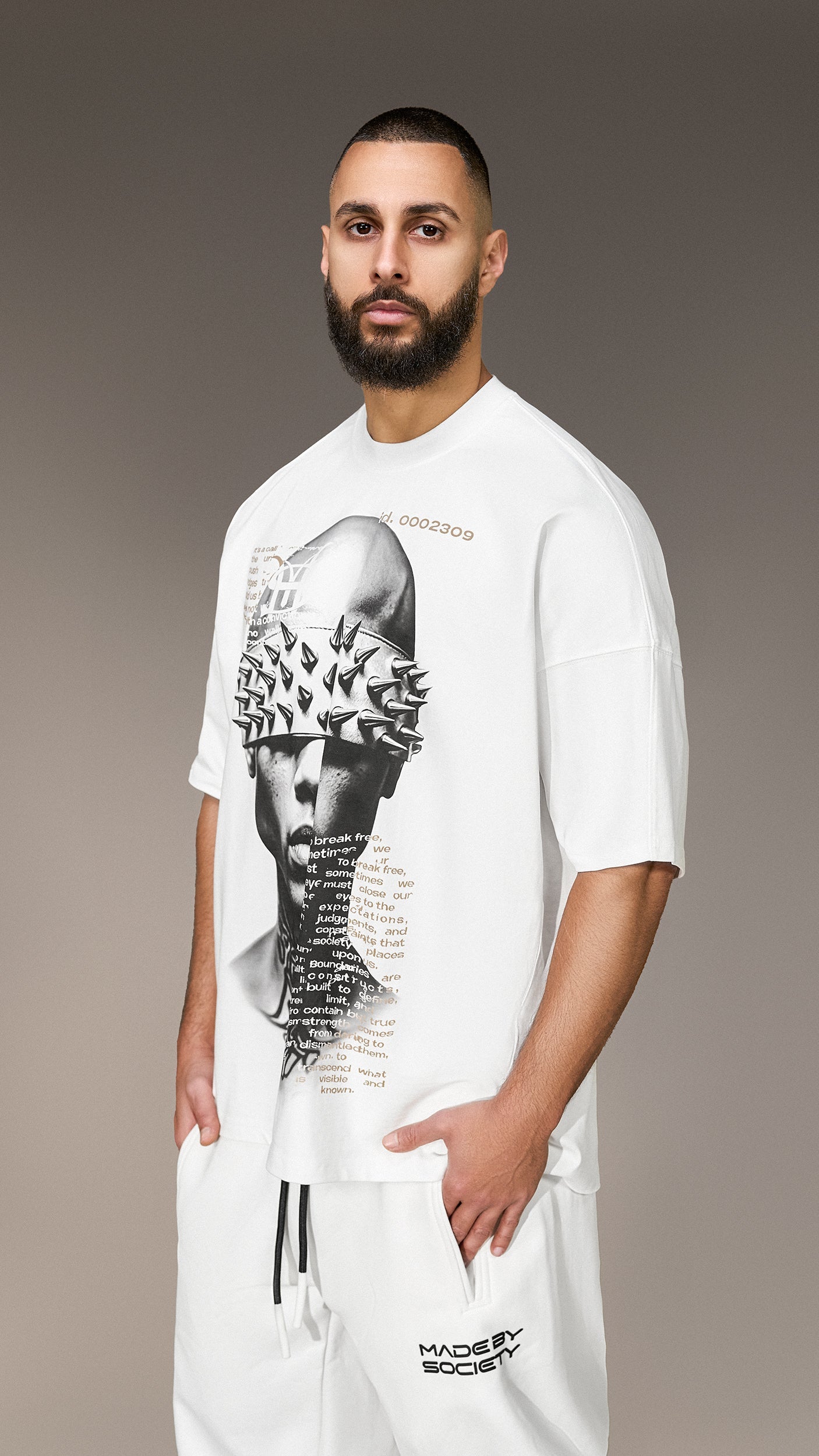 Oversized "Break Free" T-Shirt - T15997