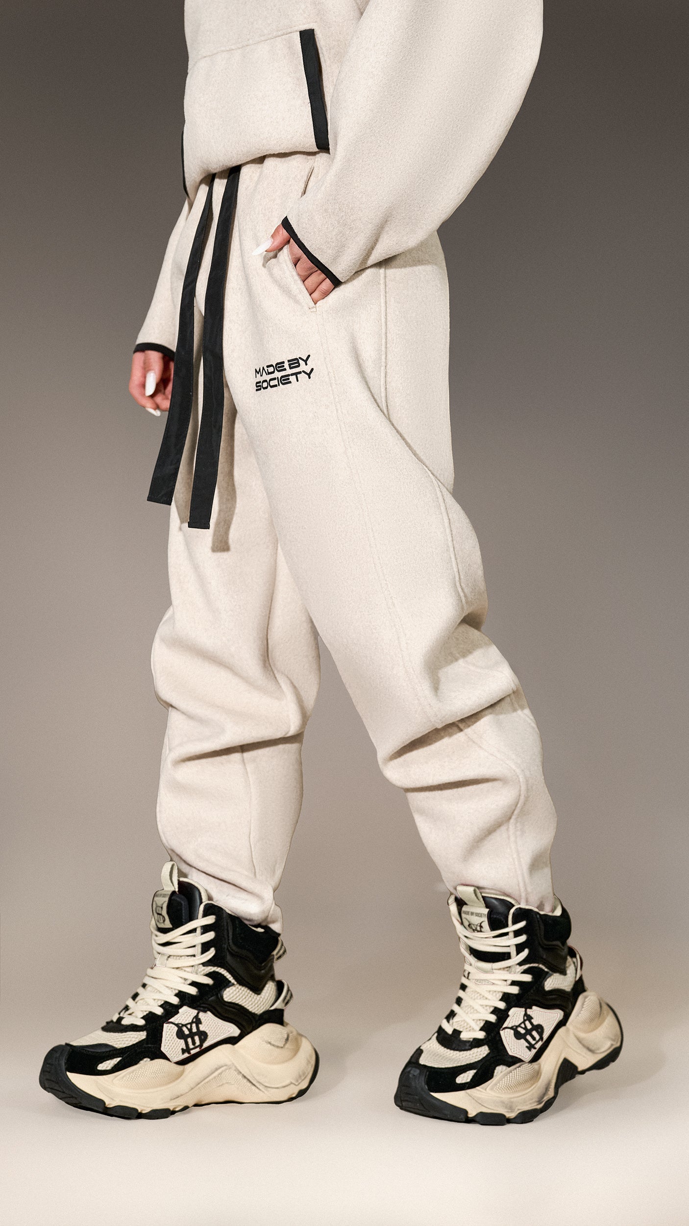 Joggers trousers - P25978