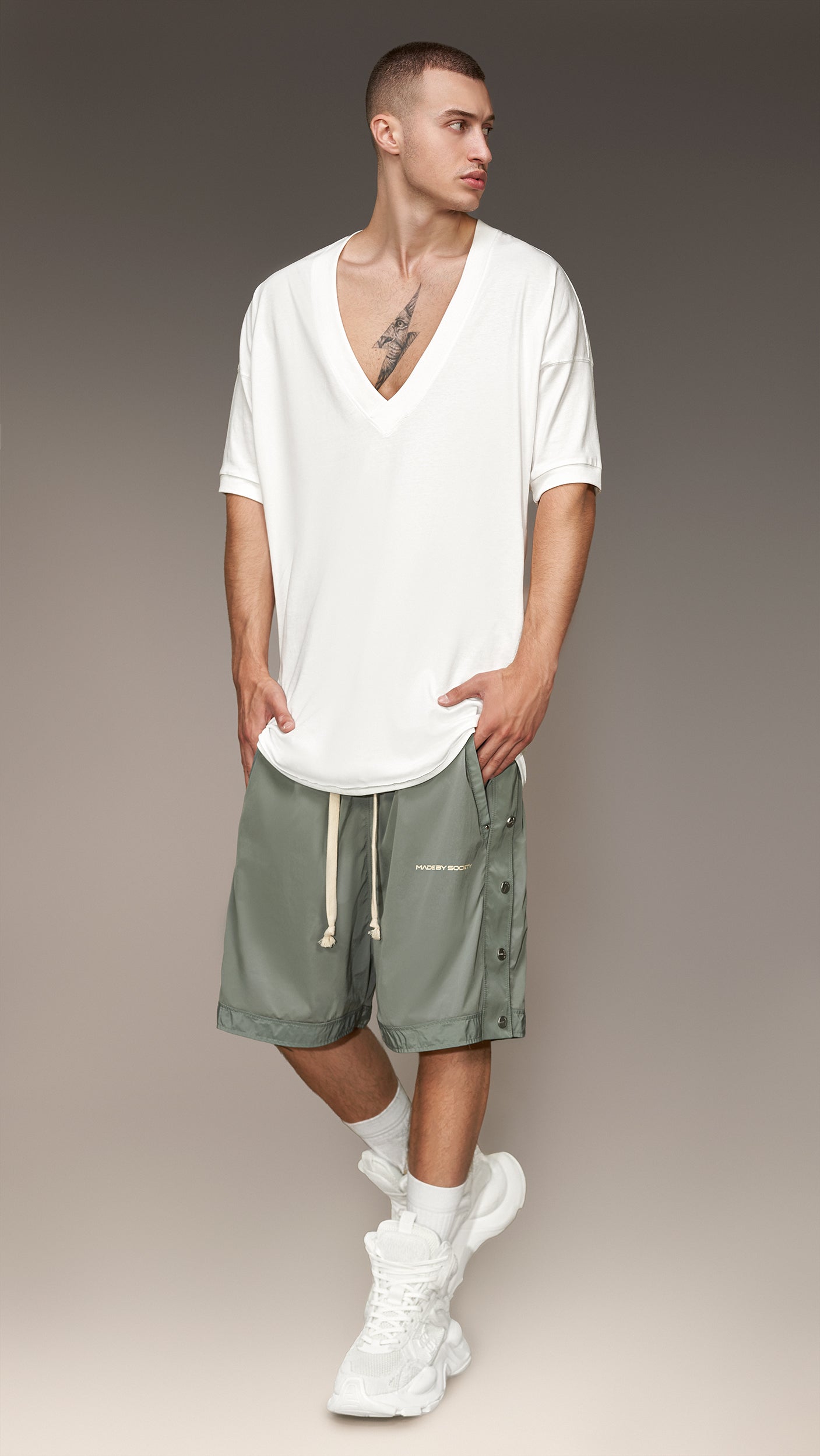 Studded Bermuda Shorts - B16622