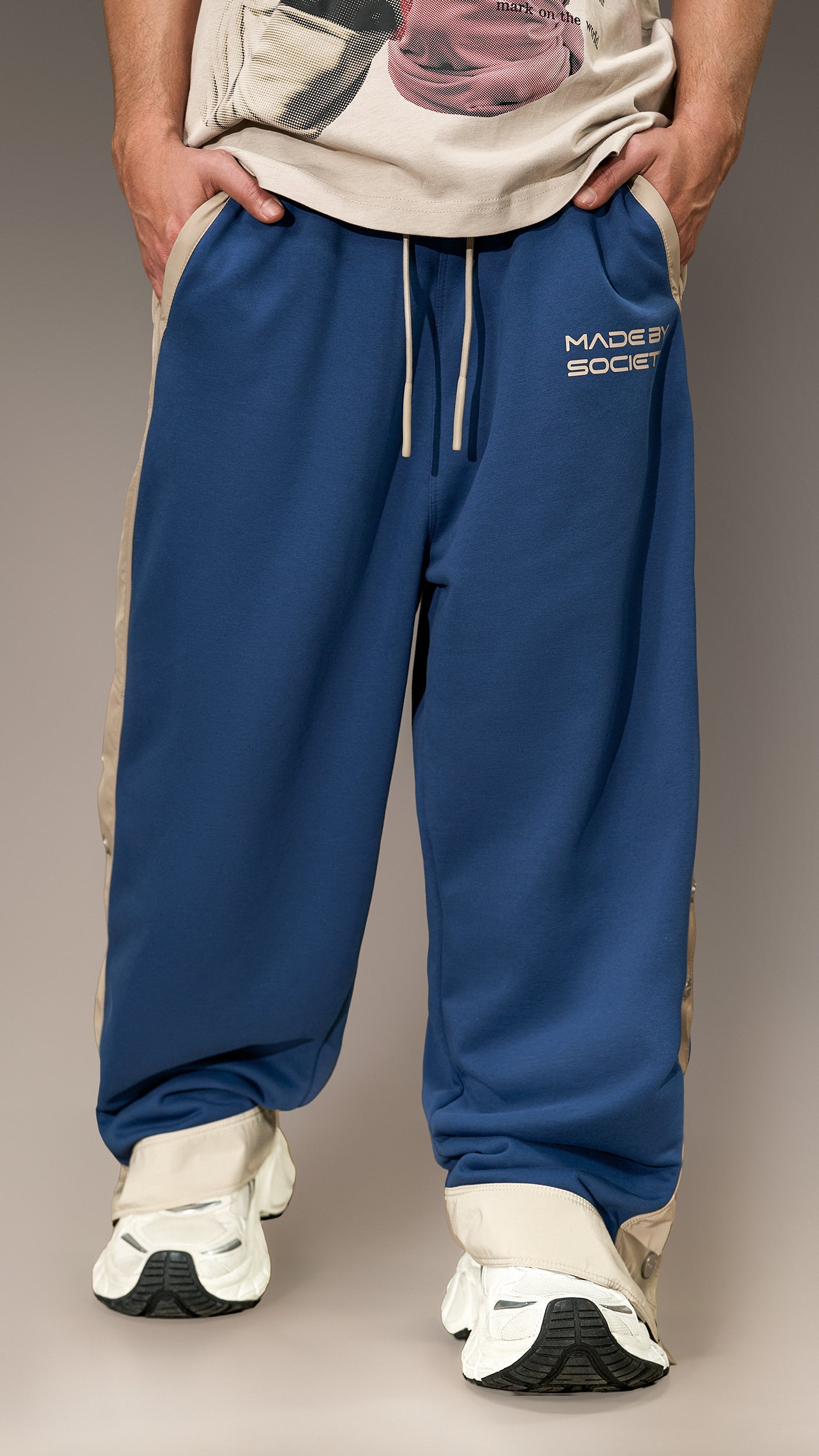 Oversized Trousers with Snap Fasteners – P16081