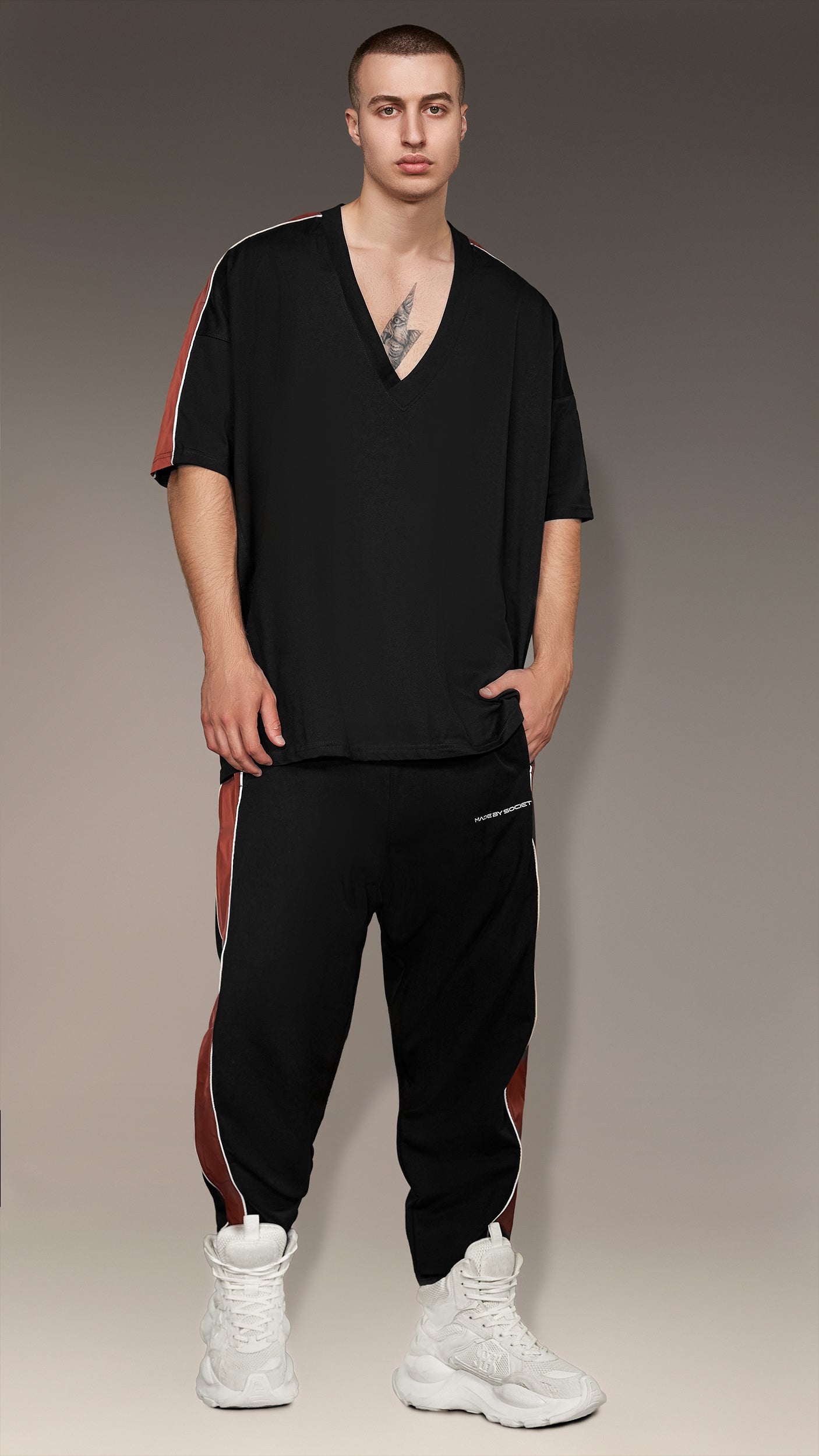 Deep V-neck T-shirt - T16675