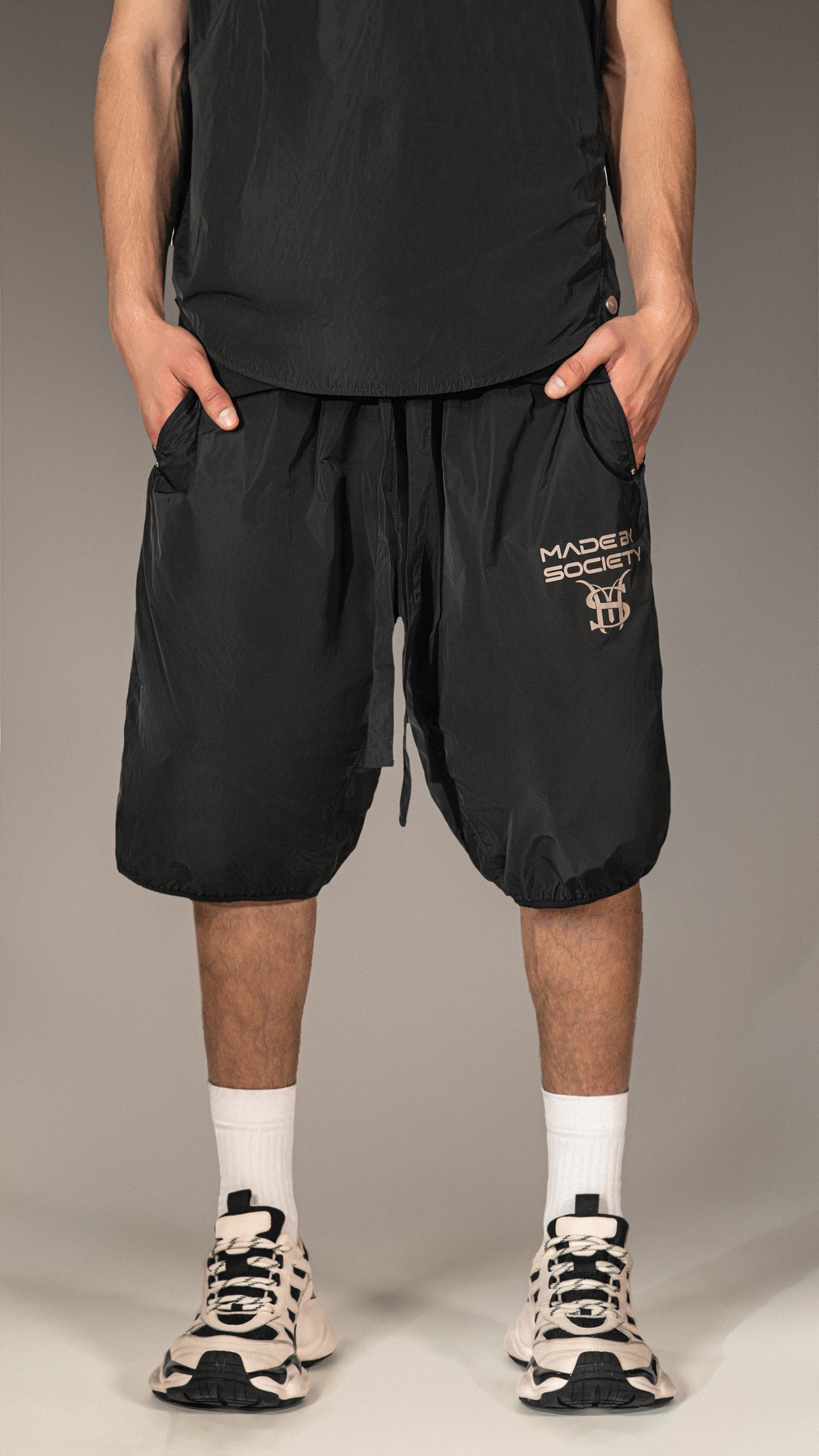 Casual Shorts "Made by society" - B15619