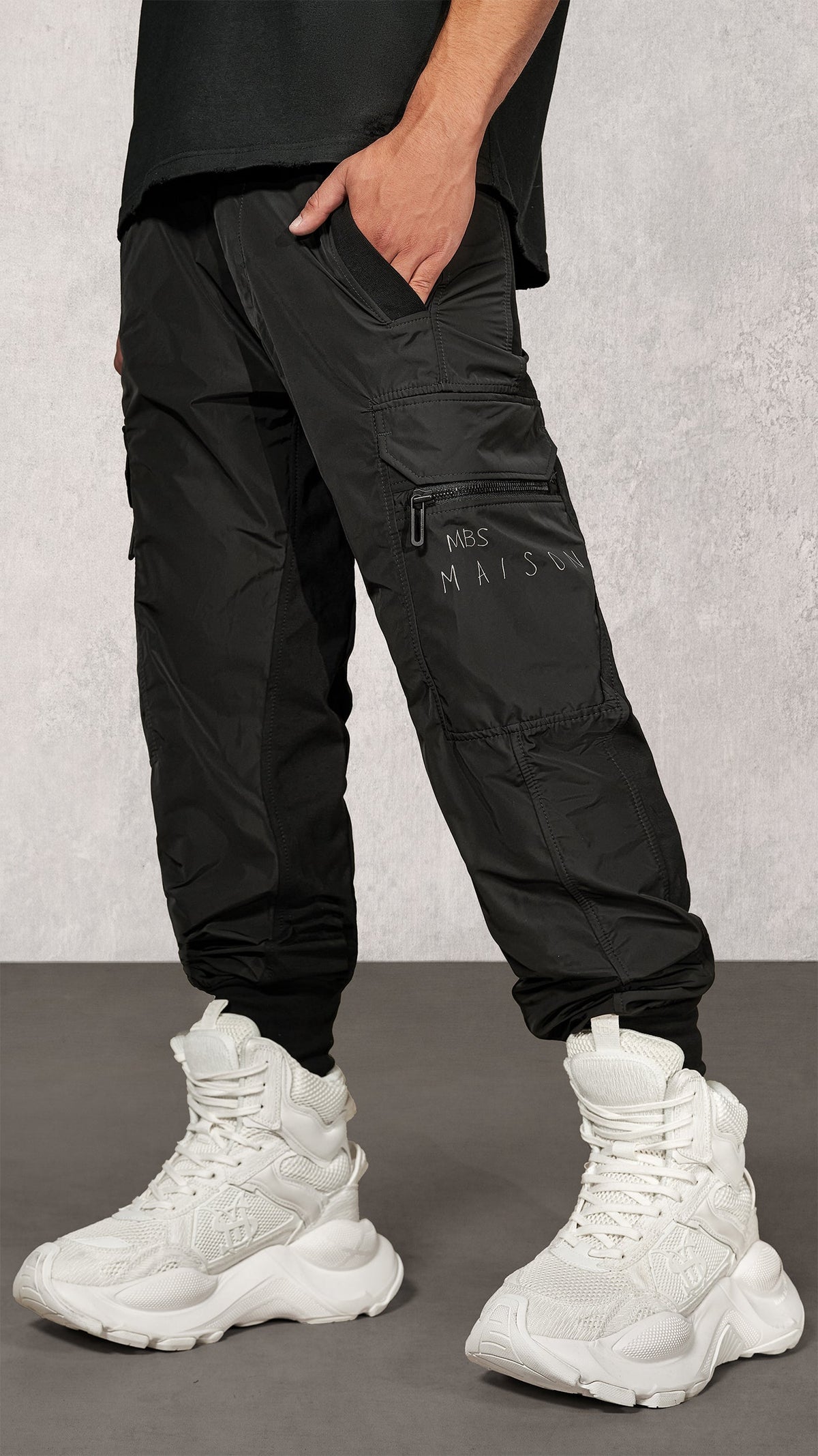 CONCRETE Trousers - P17571