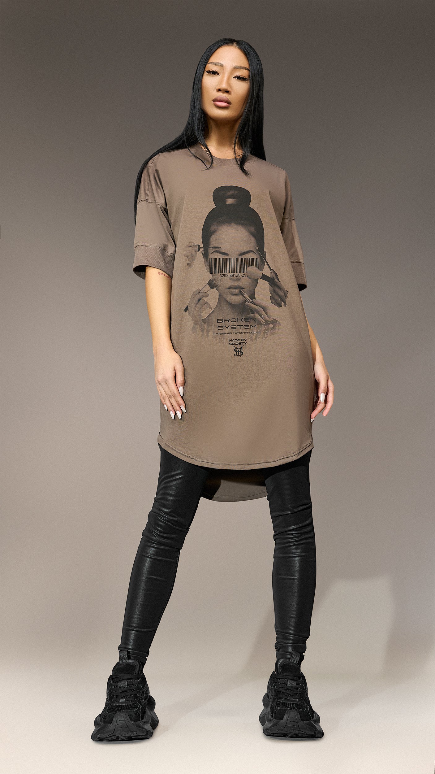 Oversized T-Shirt "Broken System" - T25422