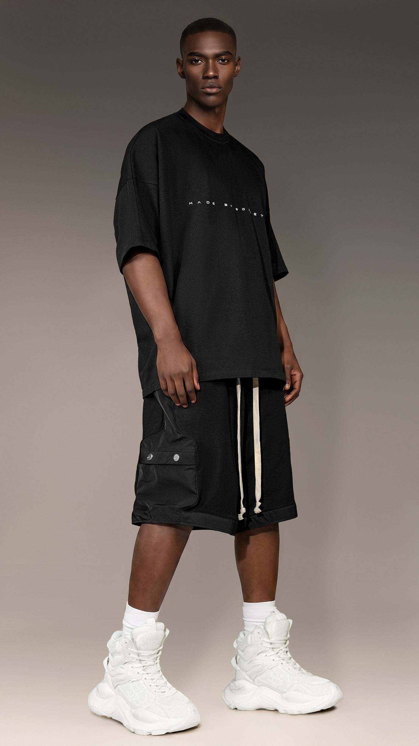 AIR-FRAME Bermuda Shorts - B17333