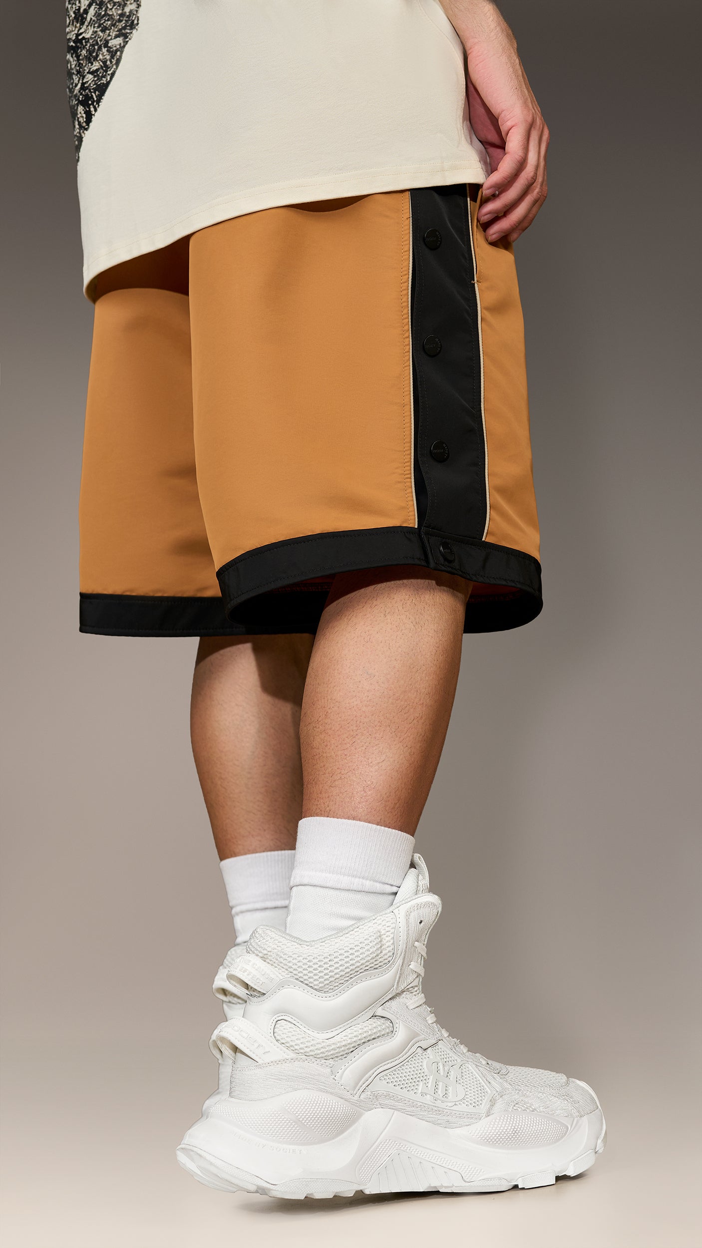 NEO-VANDAL Bermuda Shorts - B17346