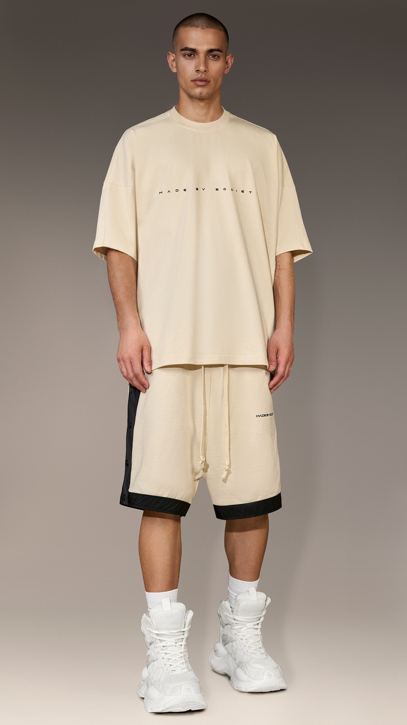 URBAN-VOID Bermuda Shorts - B17379