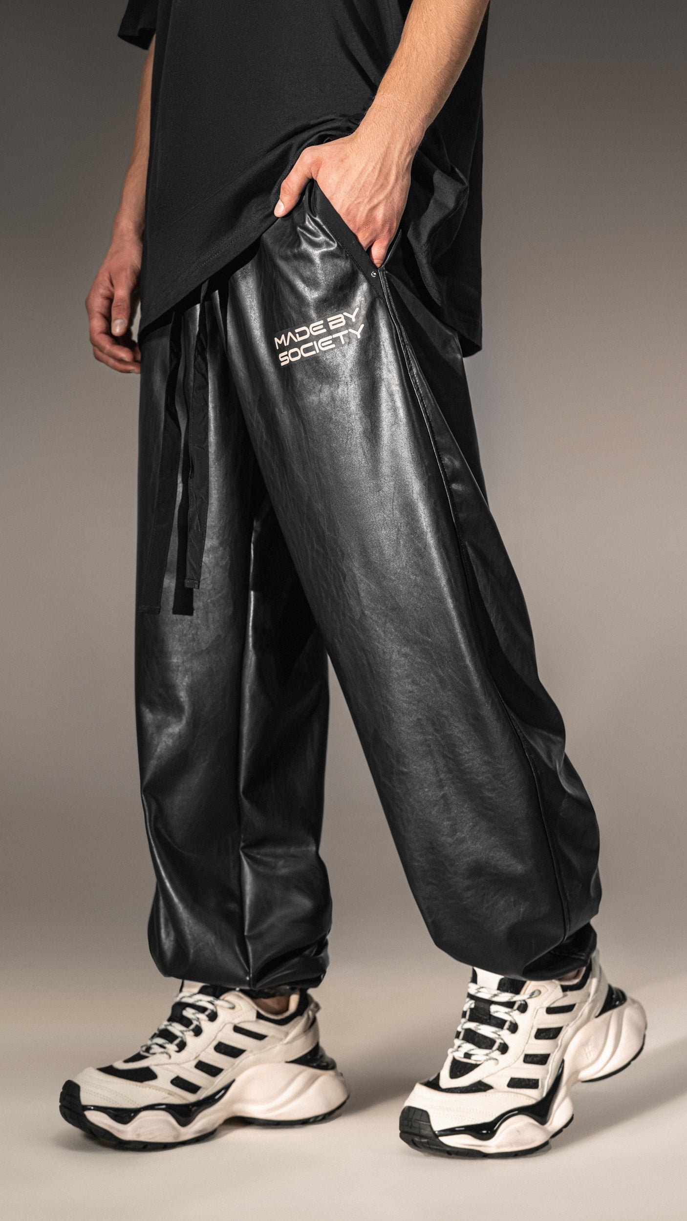 TROUSERS ECOLOGICAL LEATHER P15725