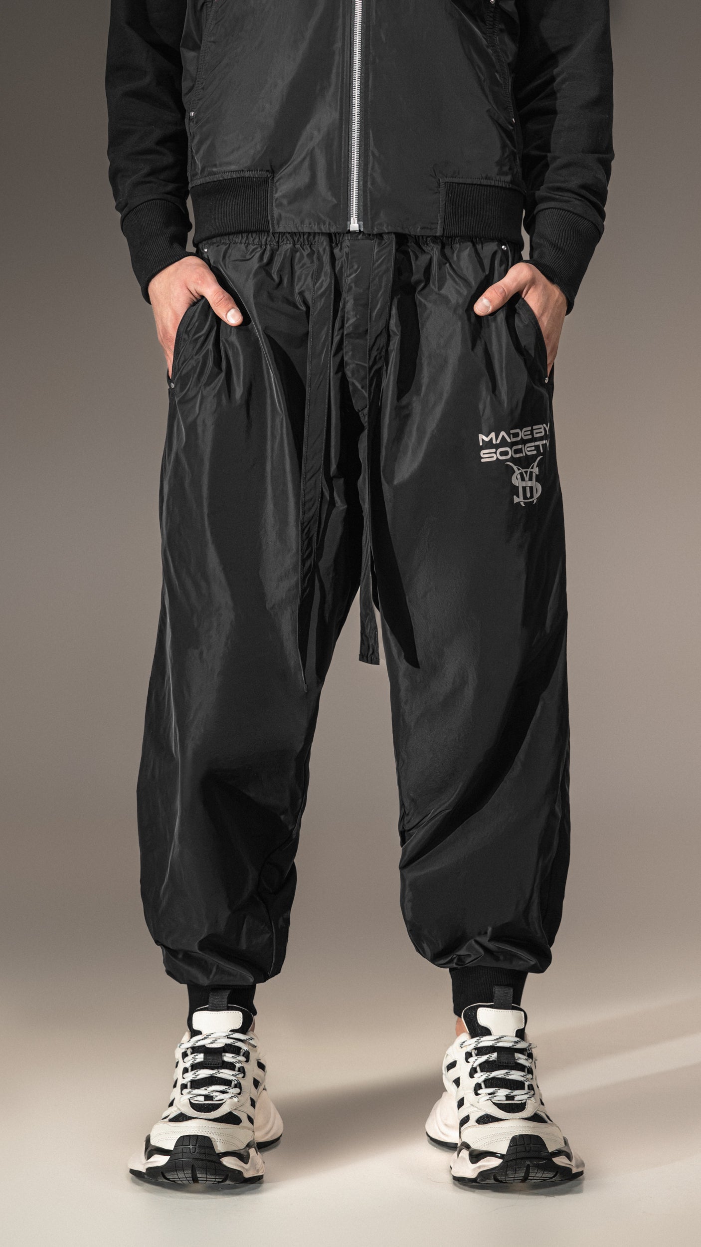 Pants "Made by Society" with Elastic Waistband – P15618