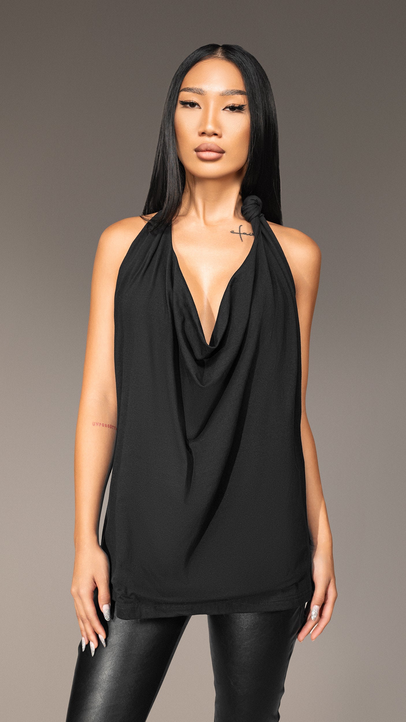 V-neck Tank Top - M25523